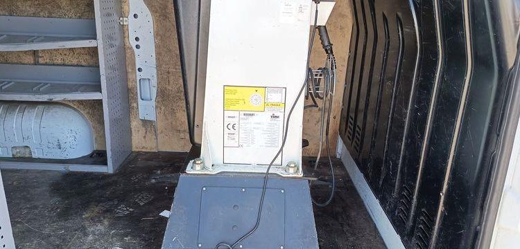 RENAULT MASTER AVEC NACELLE VERSALIFT ETL32-125 12A14M  FQ-929-VW