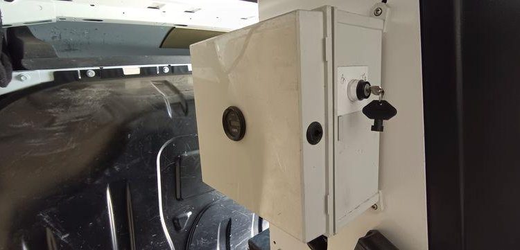 RENAULT MASTER AVEC NACELLE VERSALIFT ETL32-125 12A14M  FQ-929-VW