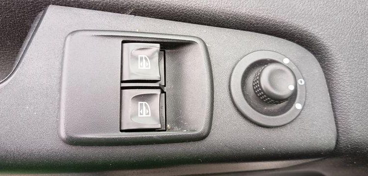 RENAULT TRAFIC FOURGON 2.0 DCI 120 L2H1 CONFORT BLANC FS-893-TY