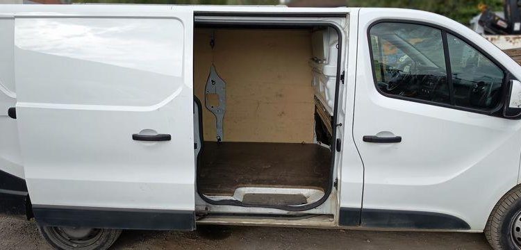 RENAULT TRAFIC FOURGON 2.0 DCI 120 L2H1 CONFORT BLANC FS-893-TY
