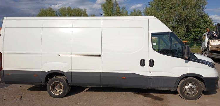 IVECO DAILY BLANC GC-592-DL