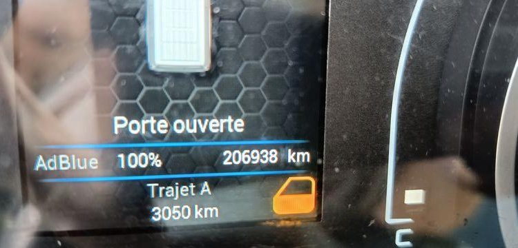 IVECO DAILY BLANC GC-592-DL