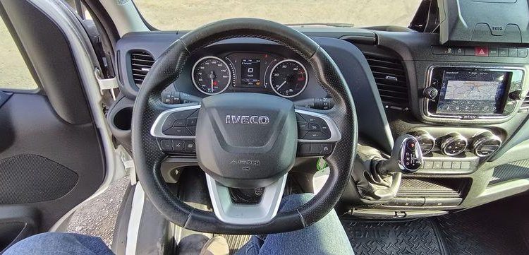 IVECO DAILY BLANC GC-592-DL