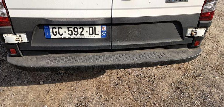 IVECO DAILY BLANC GC-592-DL