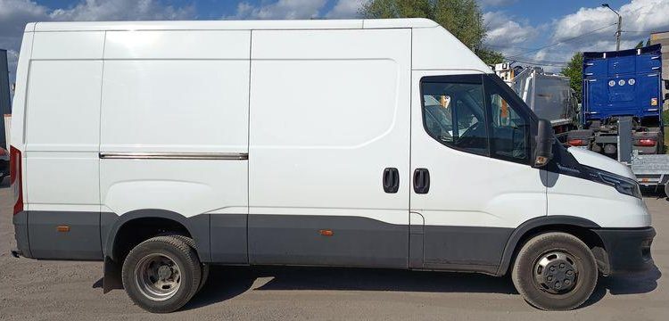 IVECO DAILY BLANC GE-357-AC