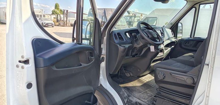 IVECO DAILY BLANC GE-357-AC