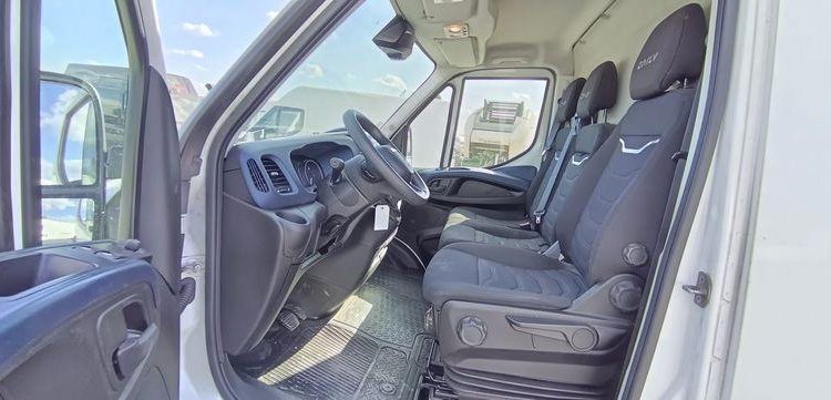 IVECO DAILY BLANC GE-357-AC