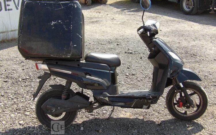 RED ELECTRIQUE SCOOTER ELECTRIQUE 50CC RED E + PRO  GE-360-LK