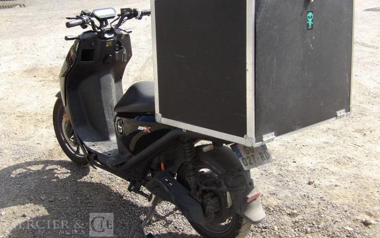 SUPER SOCO SCOOTER CPX 50CM3 – ELECTRIQUE – 10528 KMS – ANNEE 2022  GG-027-RD