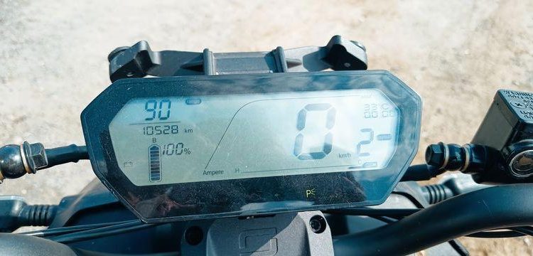 SUPER SOCO SCOOTER CPX 50CM3 – ELECTRIQUE – 10528 KMS – ANNEE 2022  GG-027-RD