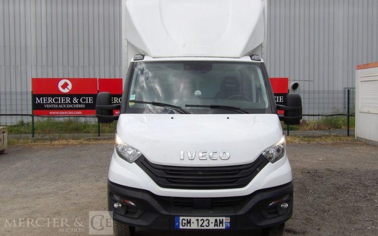 IVECO 35C16 CAISSE  GM-123-AM