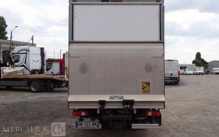 IVECO 35C16 CAISSE  GM-123-AM