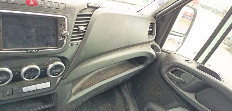 IVECO 35C16 CAISSE  GM-123-AM
