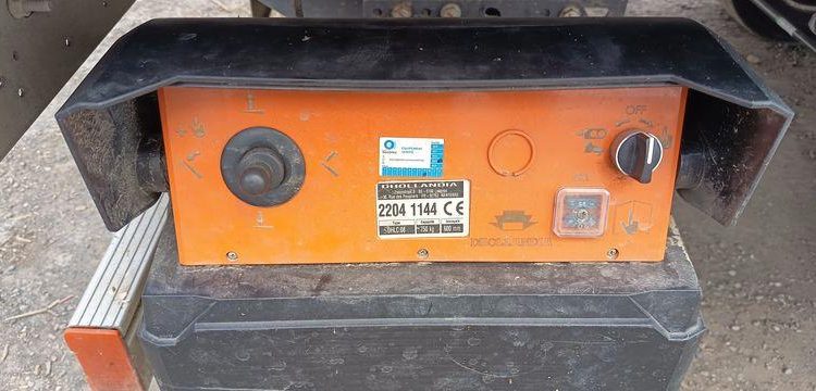 IVECO 35C16 CAISSE  GM-123-AM