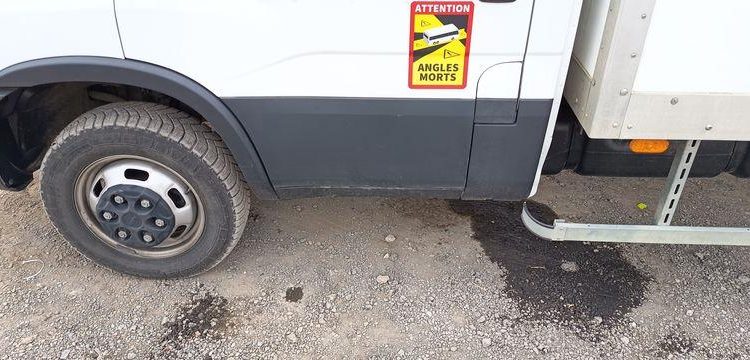 IVECO 35C16 CAISSE  GM-123-AM