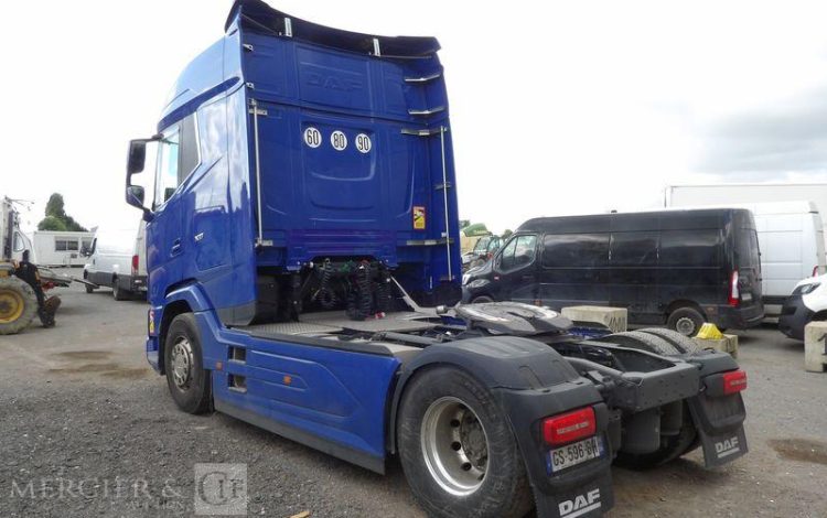 DAF TRACTEUR XG 480 FT – DIESEL – PTRA 44 TONNES – 132446 KMS ANEE 2023 BLEU GS-596-BH