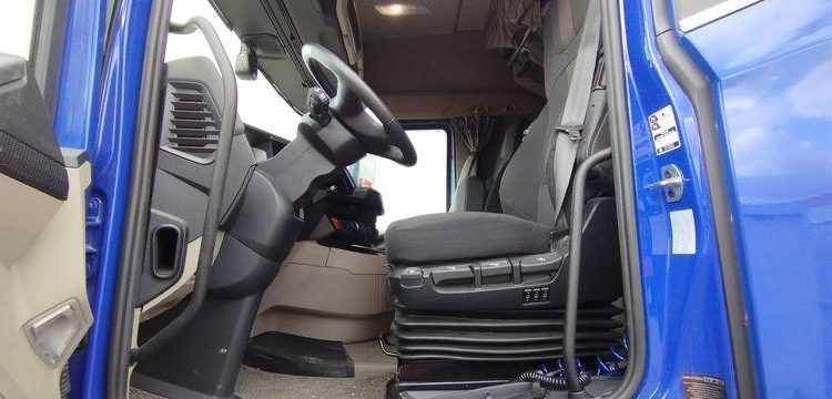 DAF TRACTEUR XG 480 FT – DIESEL – PTRA 44 TONNES – 132446 KMS ANEE 2023 BLEU GS-596-BH