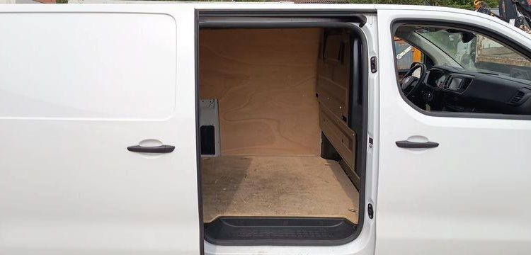 FIAT e-SCUDO 75 KWH 6,1 LONG BUSINESS BLANC GT-767-HT