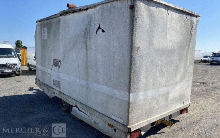 ROULOTTE DE CHANTIER – POUR PIECES  LAN19