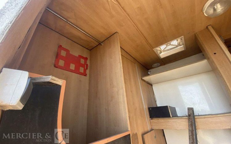 ROULOTTE DE CHANTIER – POUR PIECES  LAN19