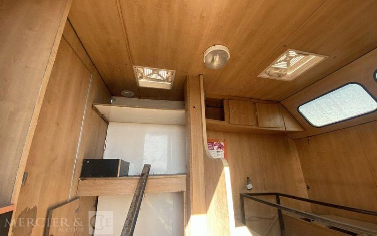 ROULOTTE DE CHANTIER – POUR PIECES  LAN19