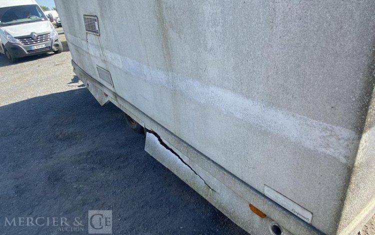 ROULOTTE DE CHANTIER – POUR PIECES  LAN19