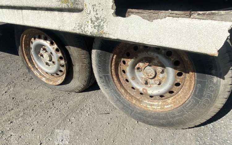 ROULOTTE DE CHANTIER – POUR PIECES  LAN19