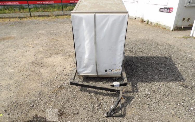 4 CHASSIS NOIR + 4 CAISSES + 2 BOX  VLOVE100