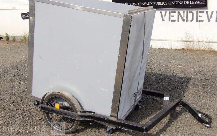 4 CHASSIS NOIR + 4 CAISSES + 2 BOX  VLOVE100