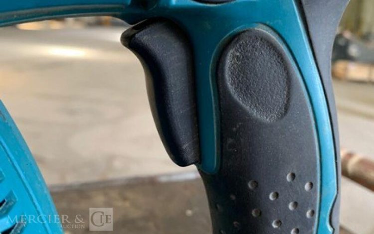 MAKITA   PER010618