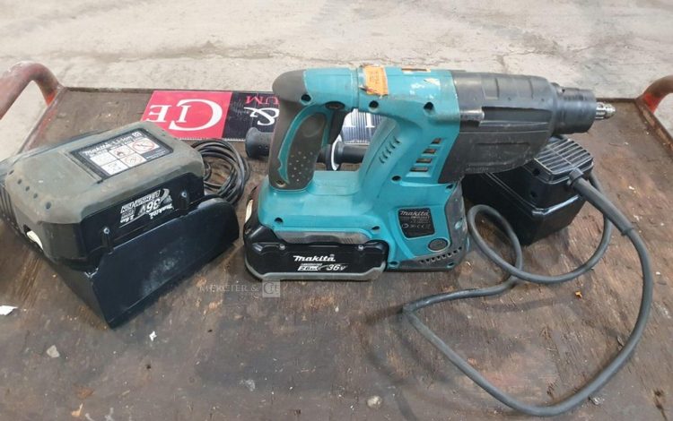 MAKITA   PER010522