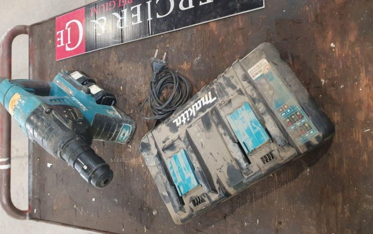 MAKITA   PER748052