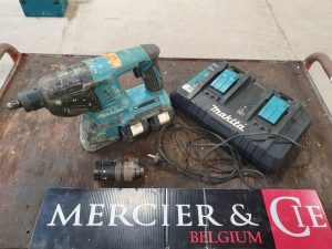 MAKITA   PER748054