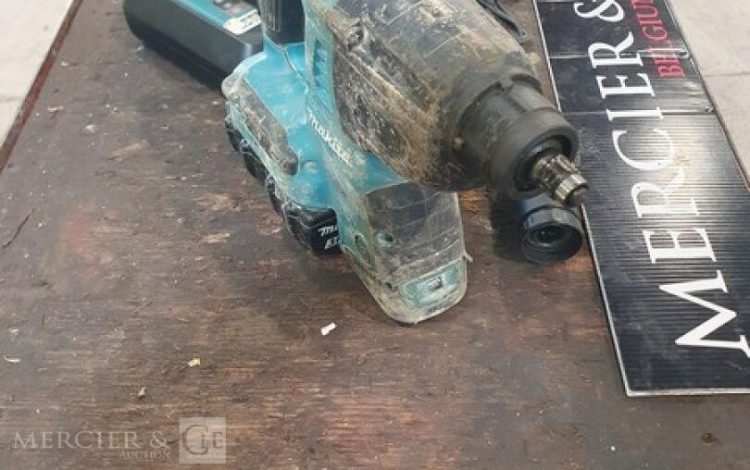 MAKITA   PER748054