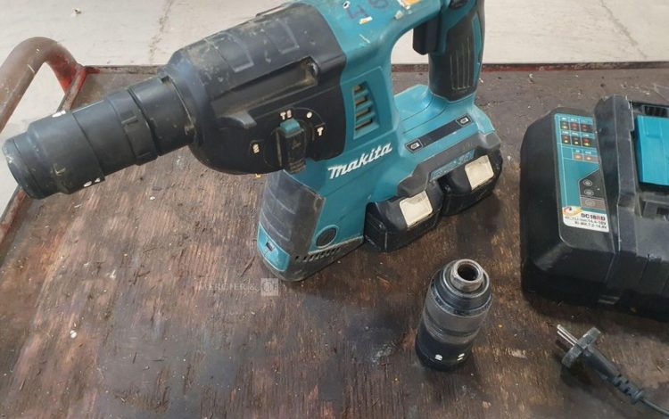MAKITA   PER748055