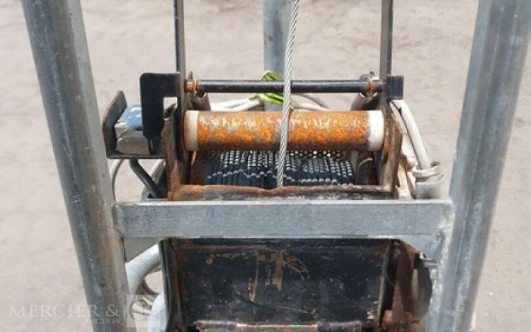 COMABI APACHE BA150ST  LEV010123