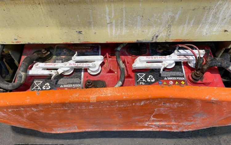 JLG 2030ES / CE08  8171