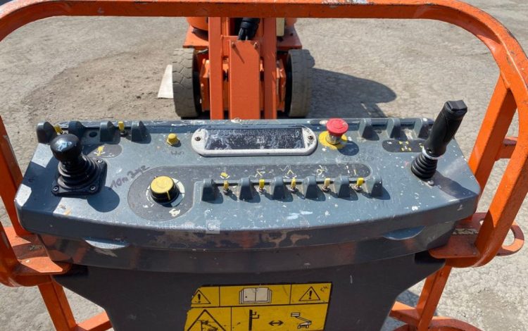JLG E300AJP / BE11  8509