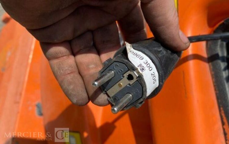 JLG E300AJP / BE11  8509