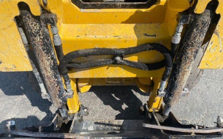 GEHL 1640  MC995