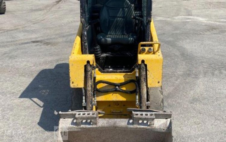 GEHL 1640  MC995