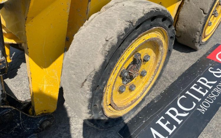 GEHL 1640  MC995