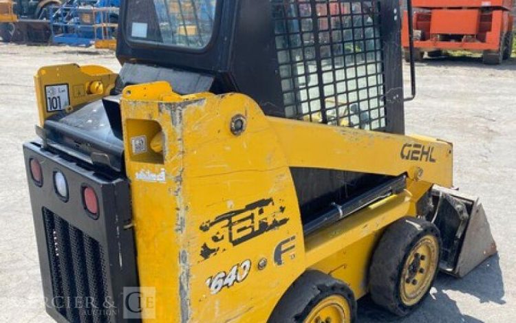 GEHL 1640  MC995