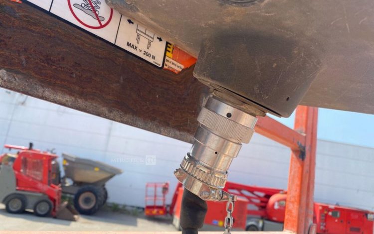 JLG 3,25E+05  CE12A2007