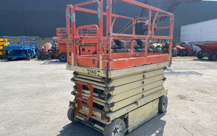 JLG 3,25E+05  CE12A2007