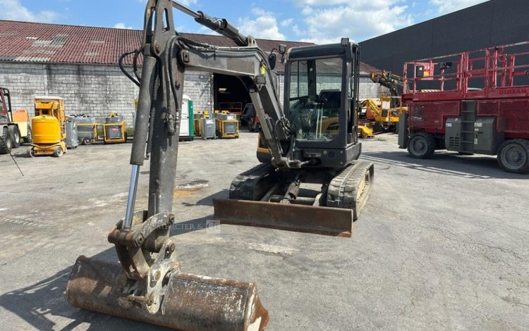 VOLVO ECR50D  PEL010536