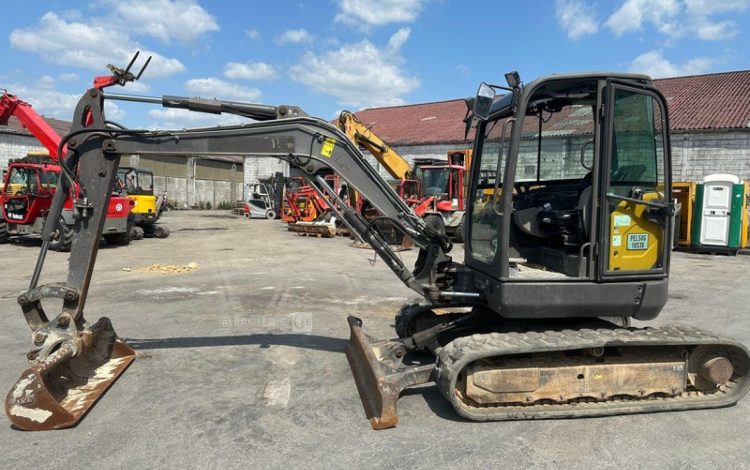 VOLVO ECR50D  PEL010536