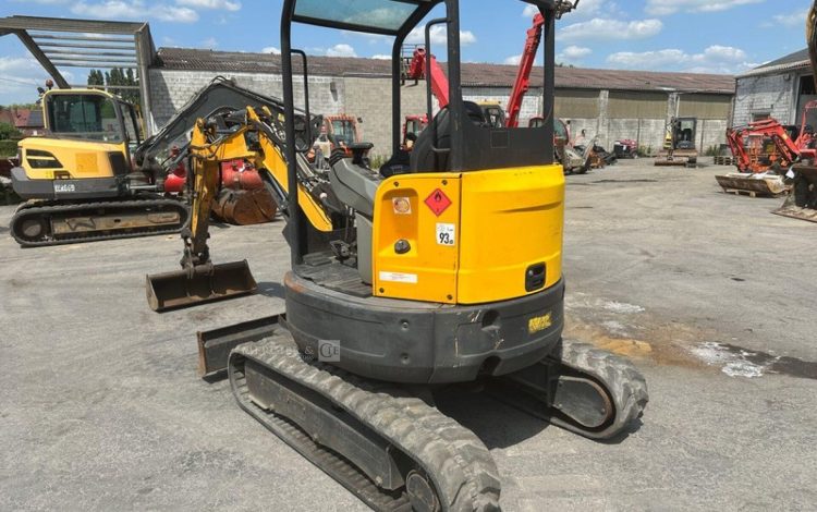 BOBCAT E26***EM MORIN  PEL010415