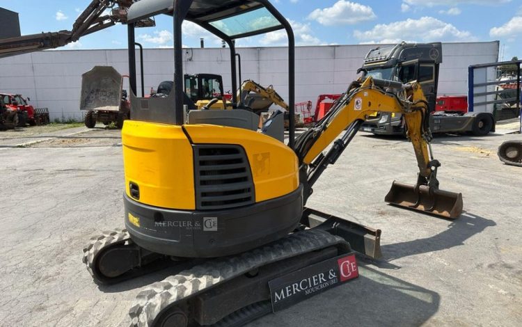 BOBCAT E26***EM MORIN  PEL010415