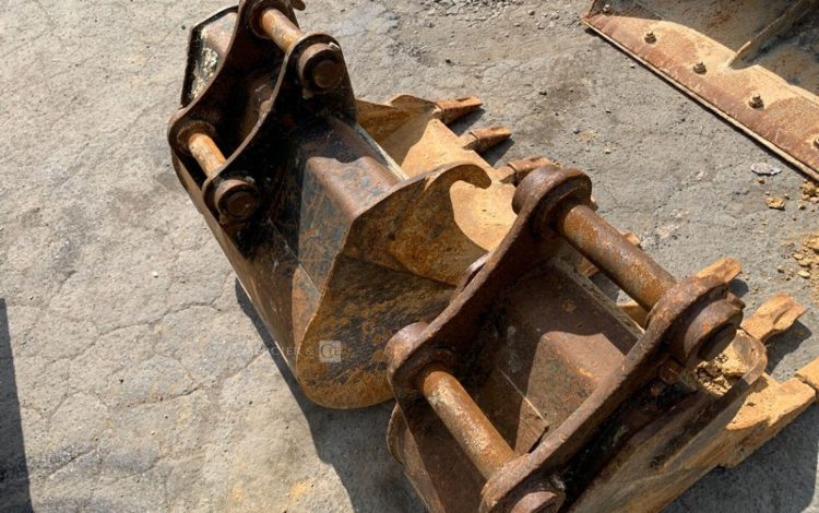 CATERPILLAR 3,05E+04  PEL748058